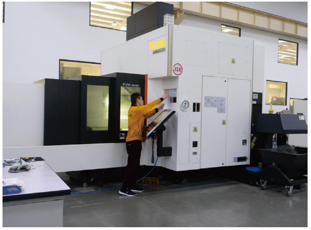 MAZAK FJV-60/80(龍門加工中心)
